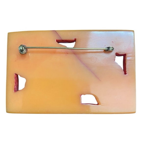 VINTAGE 30s/40s Art Deco Orange Bakelite Carved Brooch - Picture 6 of 12